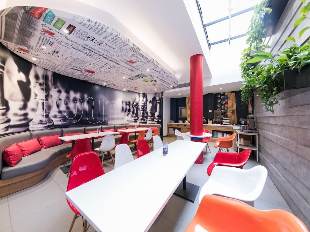 Ibis Shanghai Gubei Экстерьер фото
