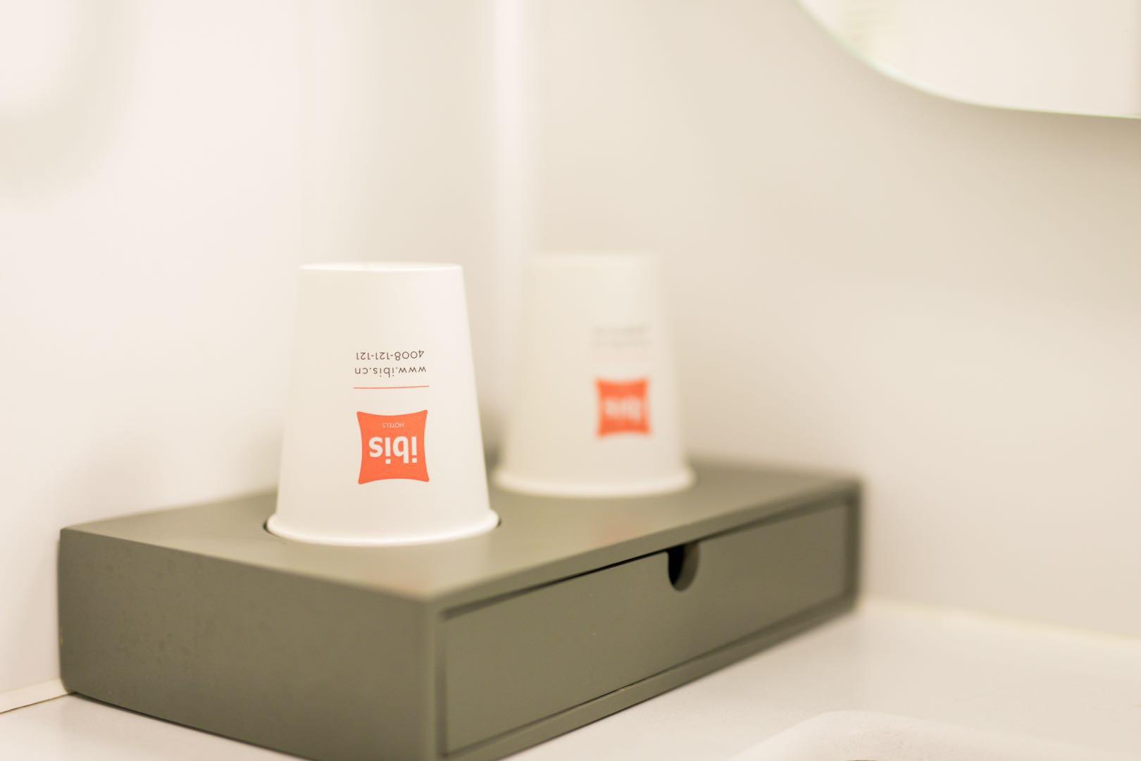 Ibis Shanghai Gubei Экстерьер фото